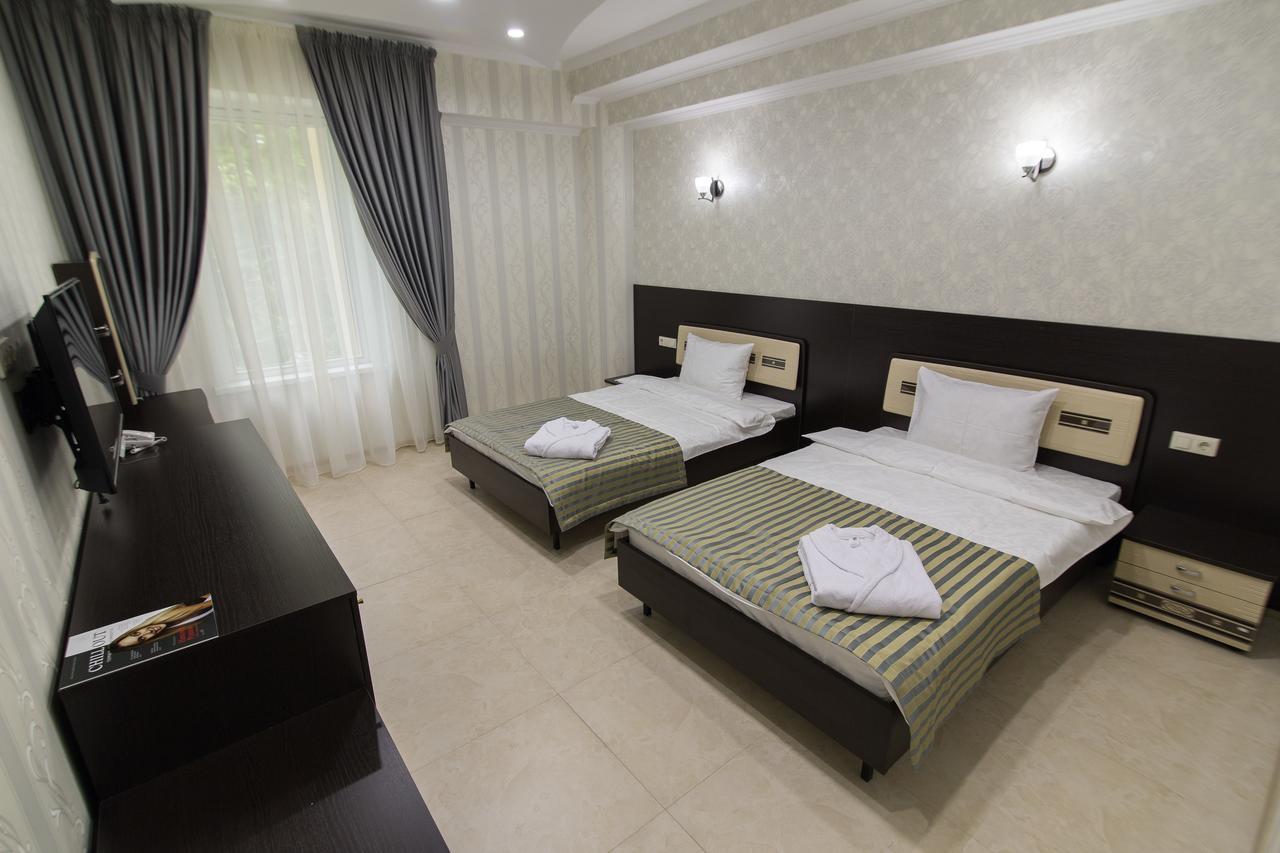 Imperia Boutique Hotel Sochi Bagian luar foto